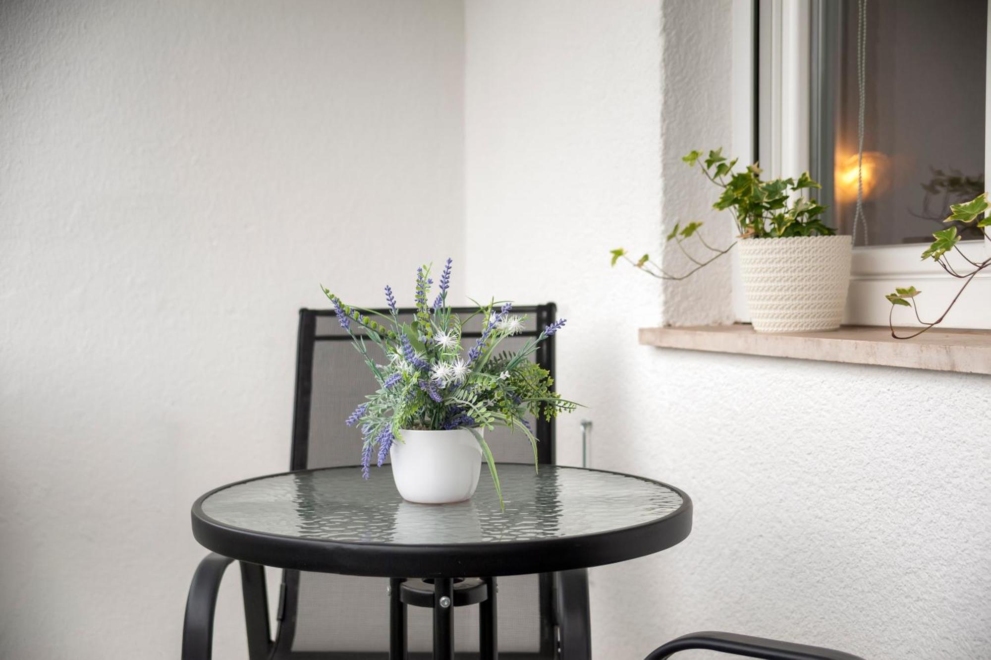 Arena Parkside Apartment
